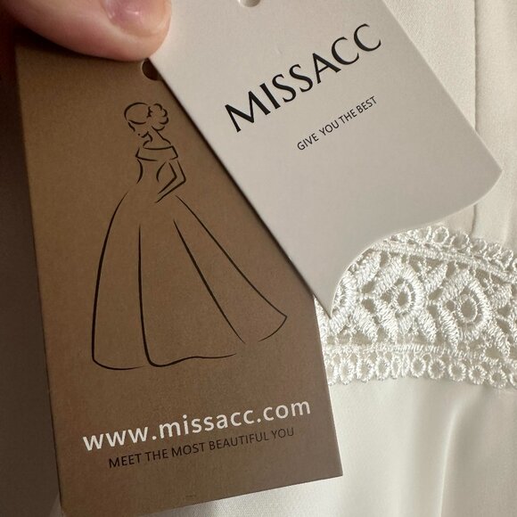 Ivory Jumpsuit/Pansuit V-neck Sleeveless (from Missacc.com) - Picture 7 of 8